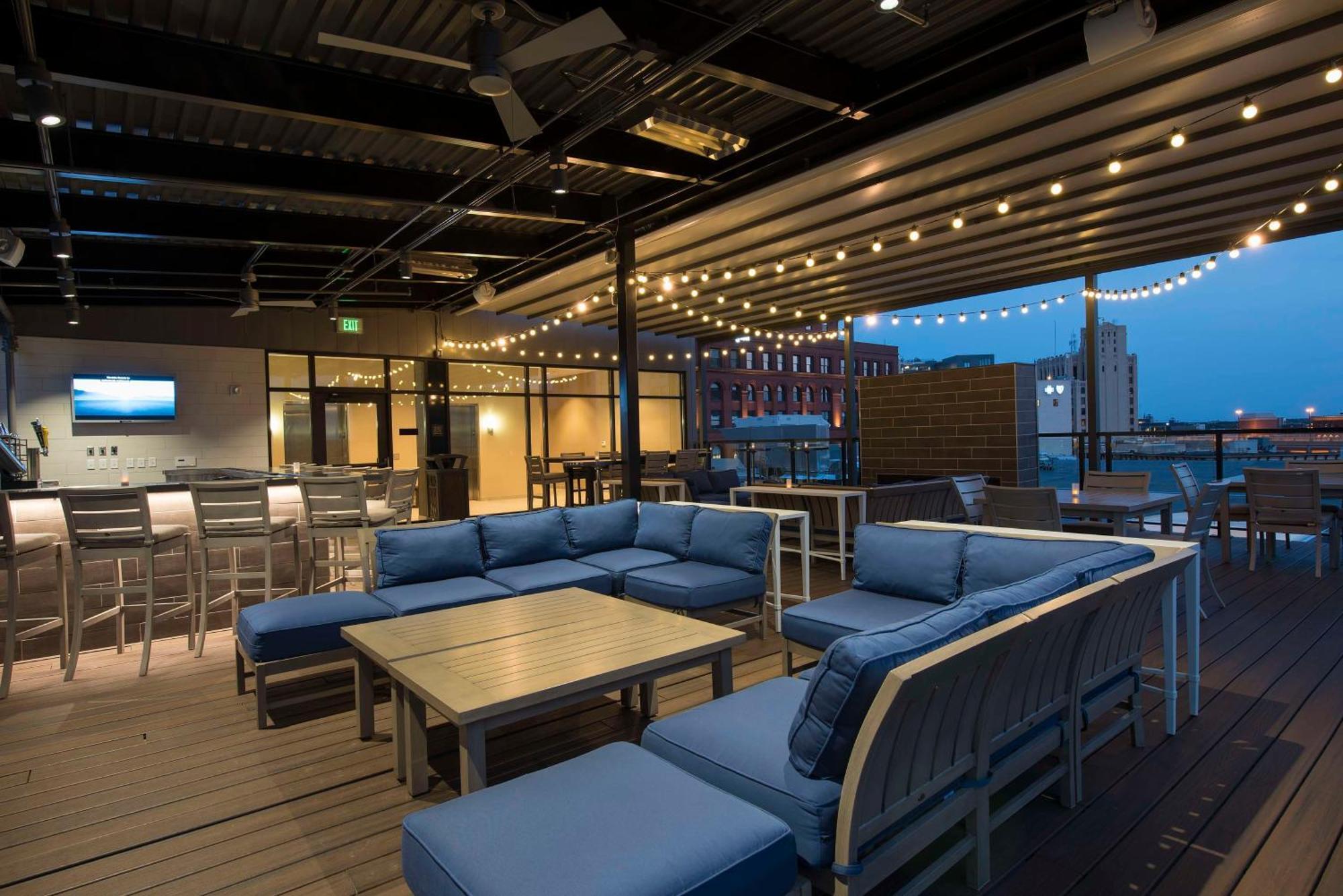 Homewood Suites By Hilton Grand Rapids Downtown מראה חיצוני תמונה