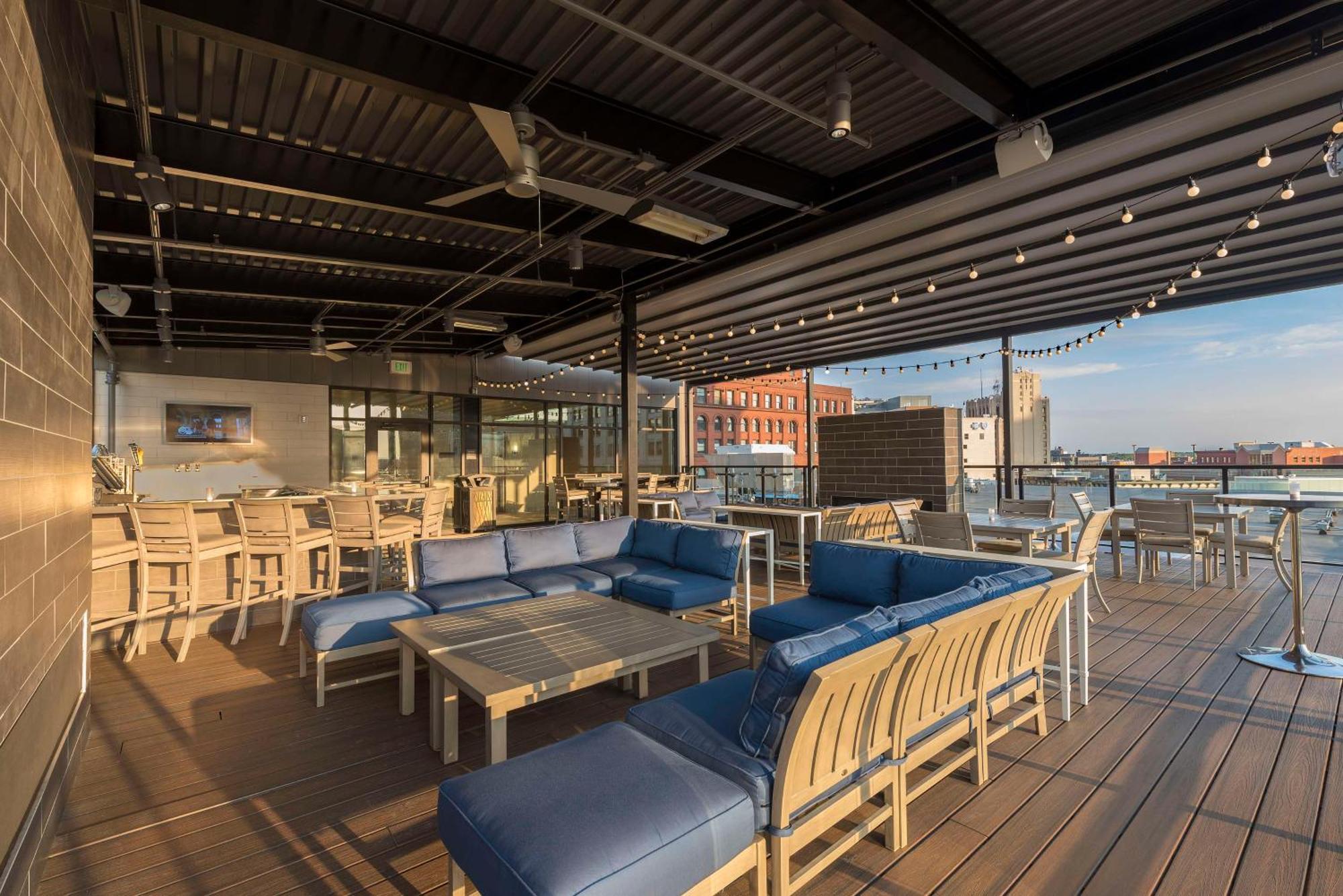 Homewood Suites By Hilton Grand Rapids Downtown מראה חיצוני תמונה