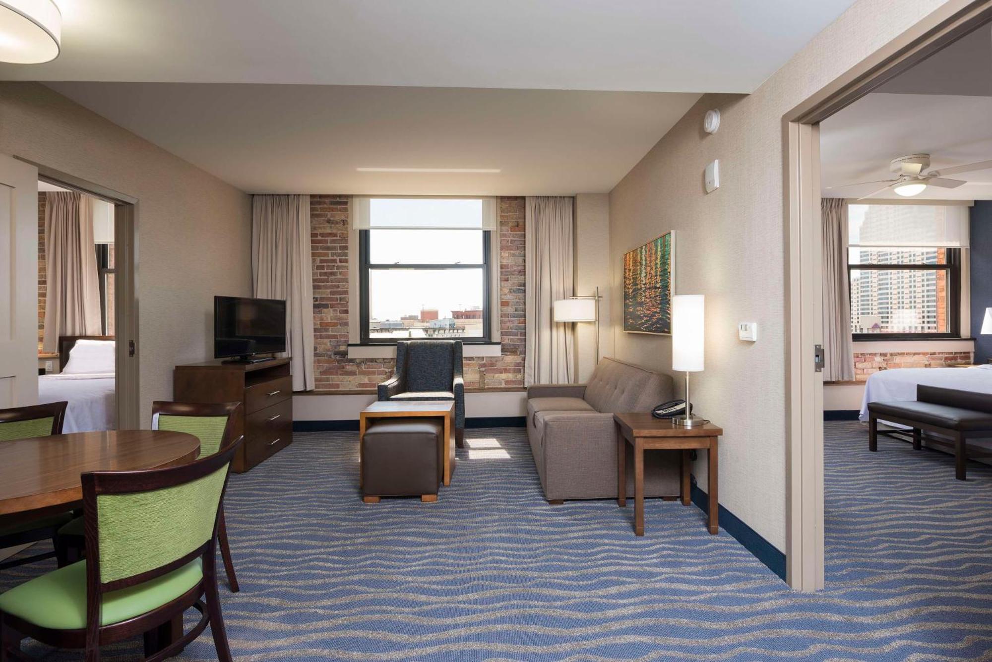 Homewood Suites By Hilton Grand Rapids Downtown מראה חיצוני תמונה