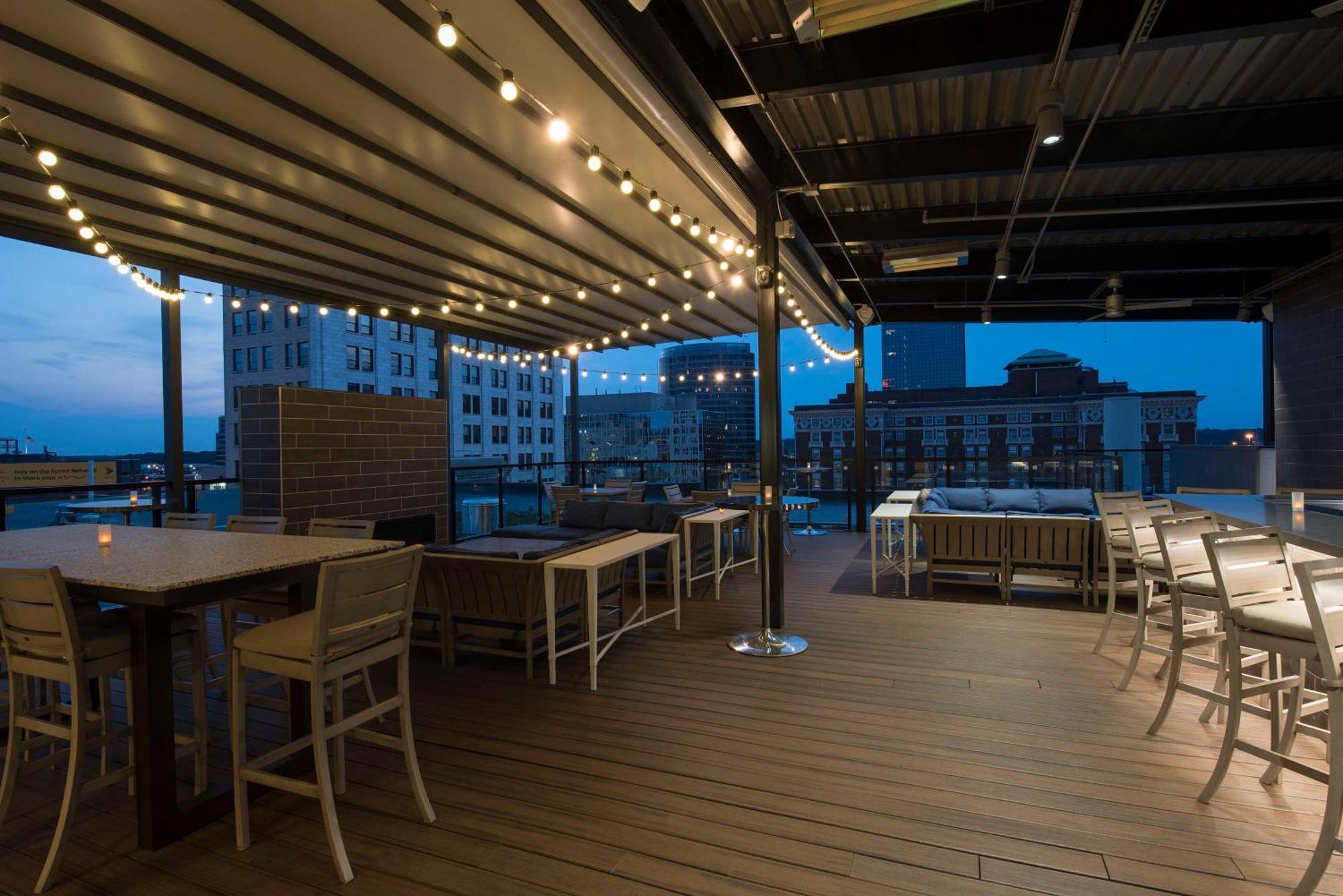 Homewood Suites By Hilton Grand Rapids Downtown מראה חיצוני תמונה